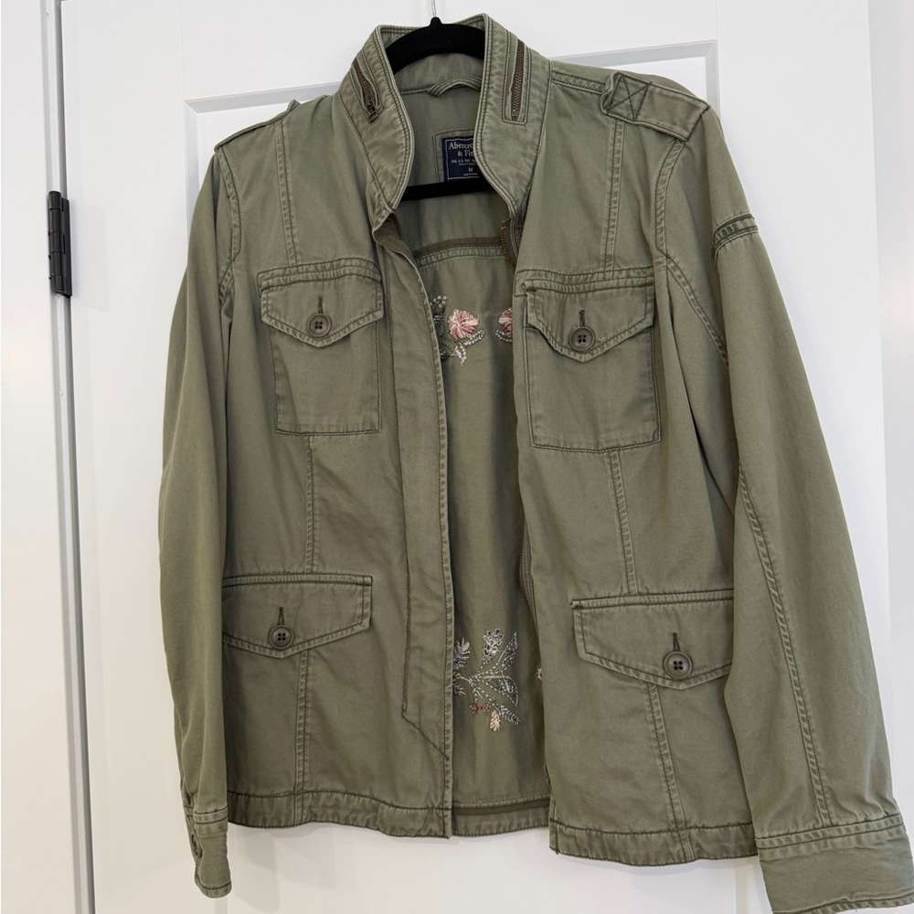 Abercrombie & Fitch Embroidered Floral Utility Jacket Olive Green Size M